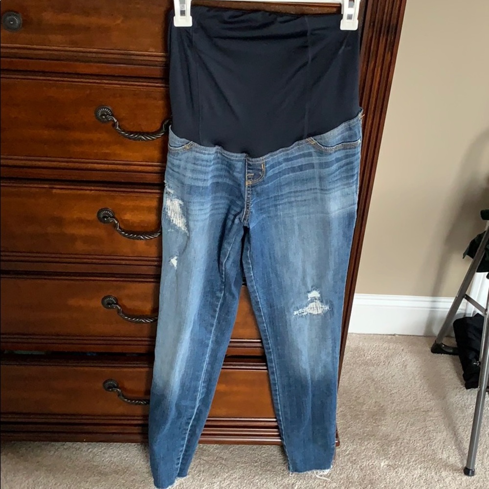 Maternity Jeans with elastic belly.Distressed look